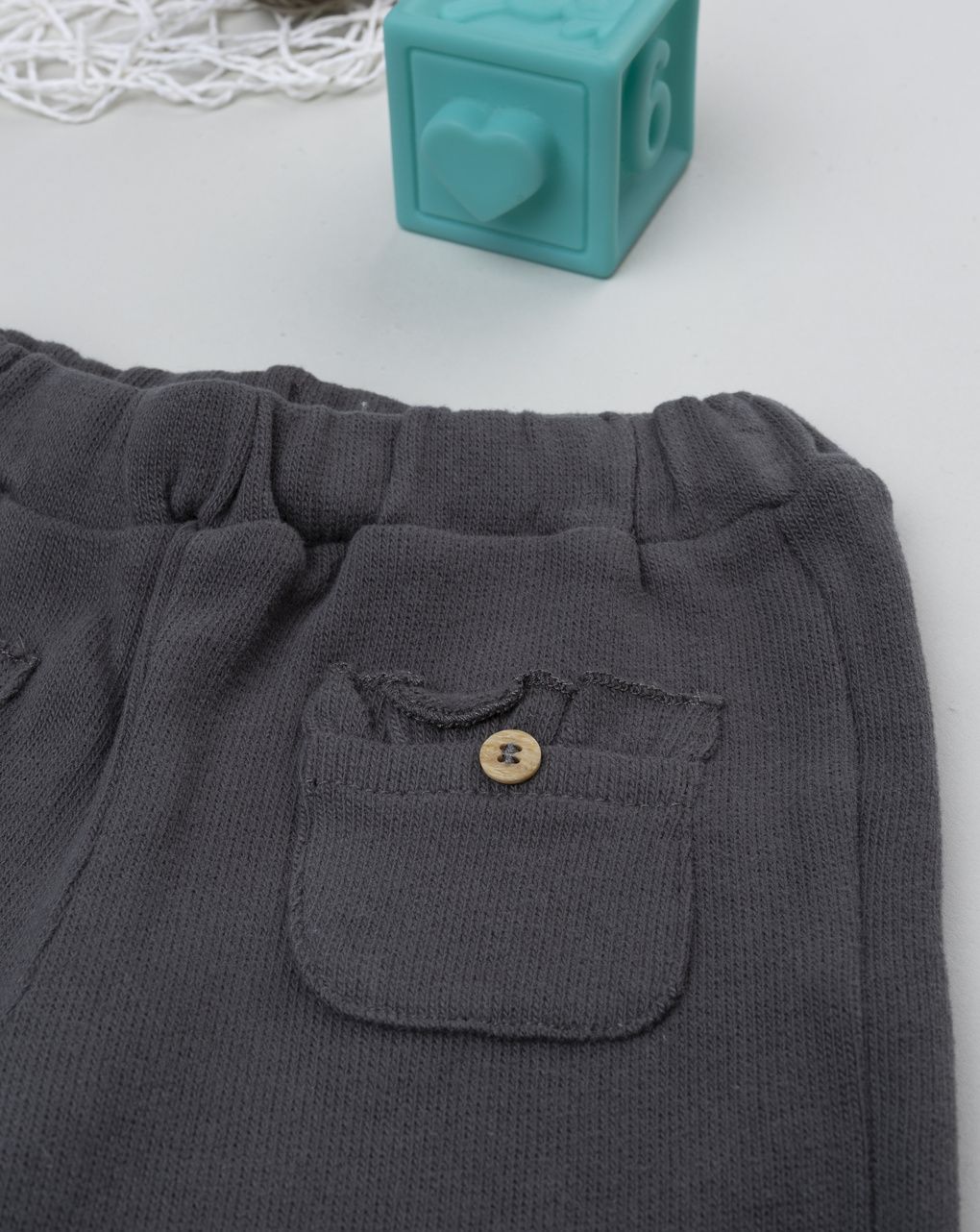 Pantalone bimba grigio con taschine