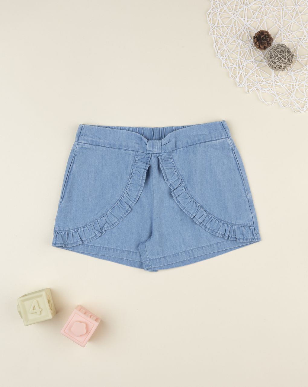 Shorts bimba chambray con frill