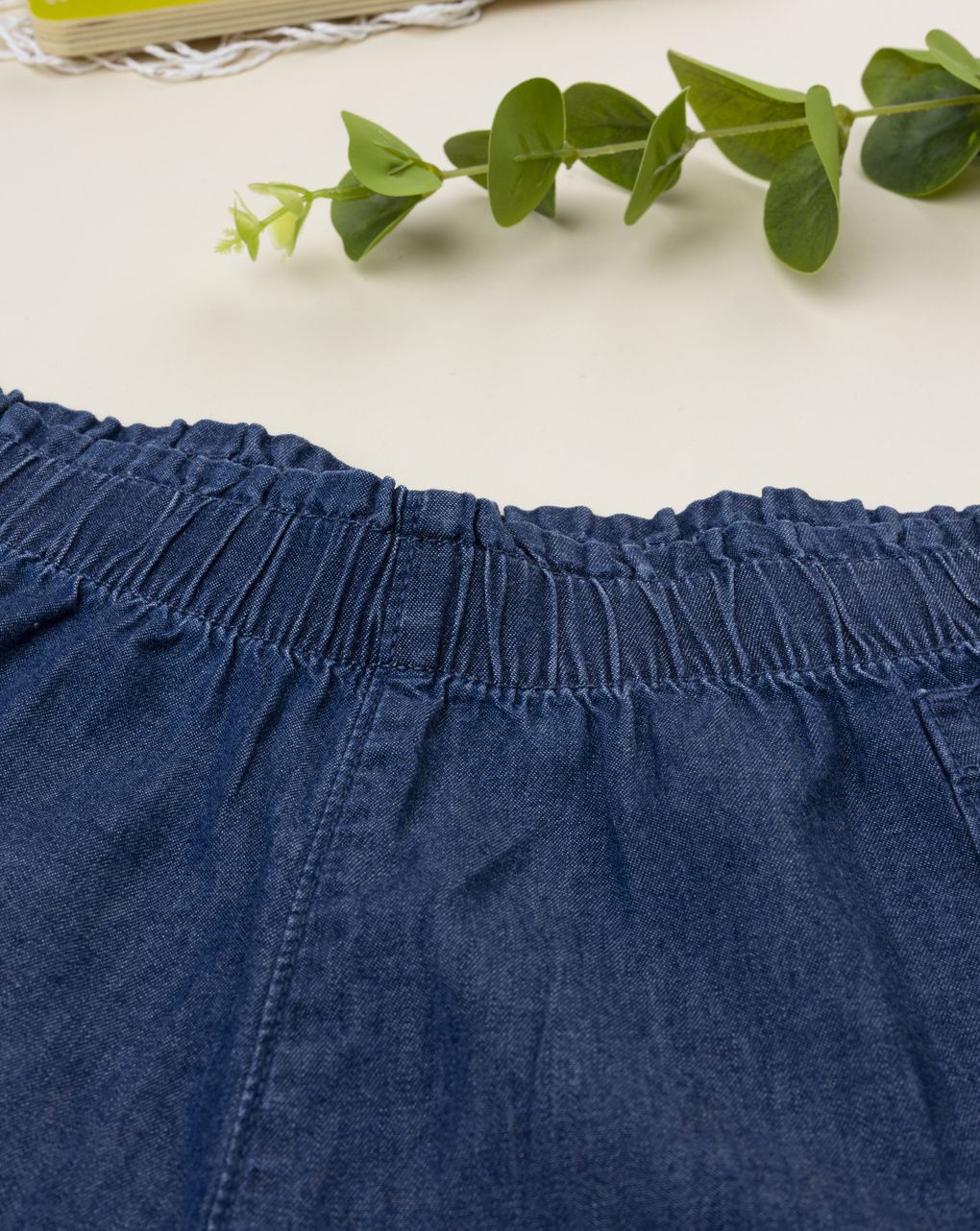 Shorts bimba denim scuro con tasche