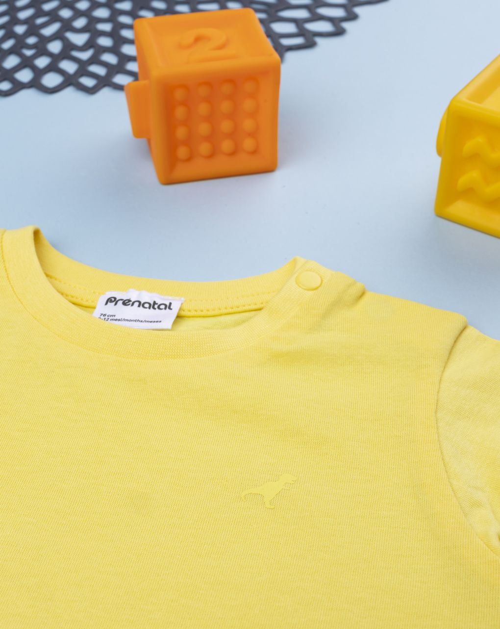 T-shirt bimbo gialla