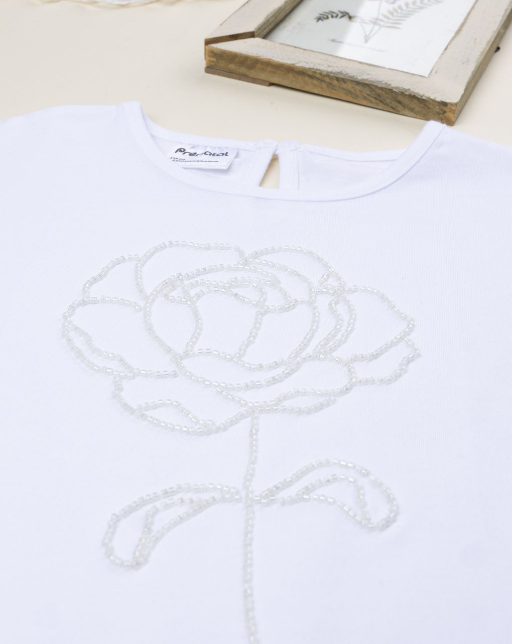 T-shirt bianca bambina rosa ricamata
