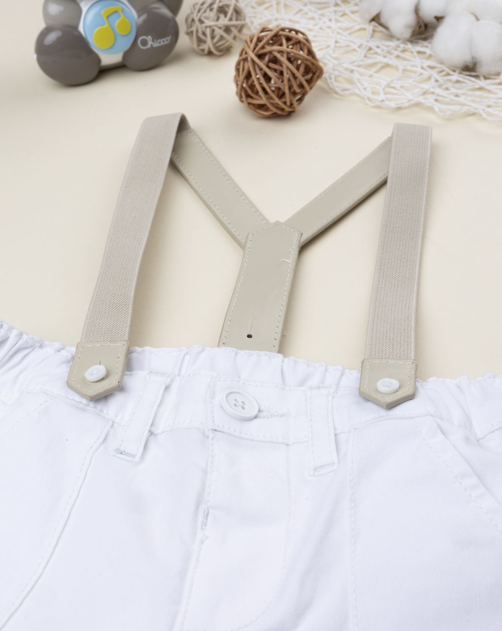 Pantalone bimbo bianco con bretelle