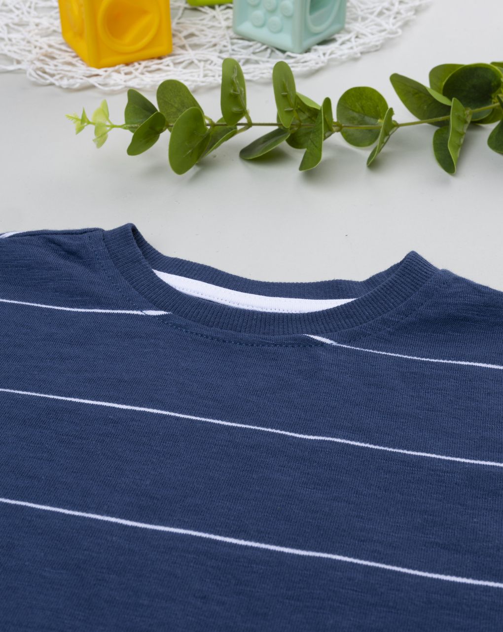 T-shirt bambino blu rigata