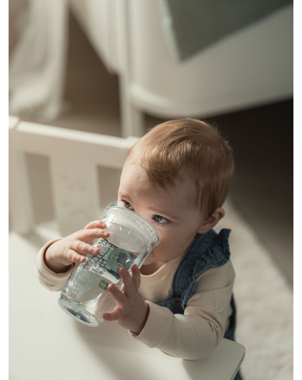 Tazza bambini easy to drink cup 360° (290 ml), 8m+ con valvola antigoccia, neutro - mam