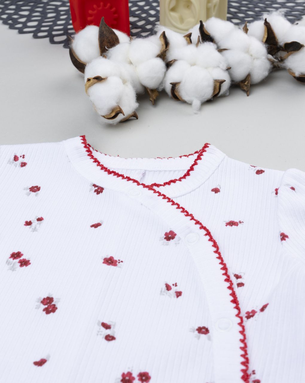 Tutina neonata a costine fiori