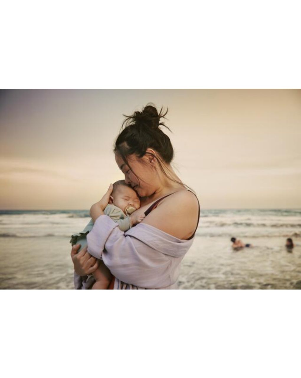 Succhietti ultra air day&night 0-6m pastello giallo e verde con luna, a base vegetale - set da 2 ciucci - philips avent