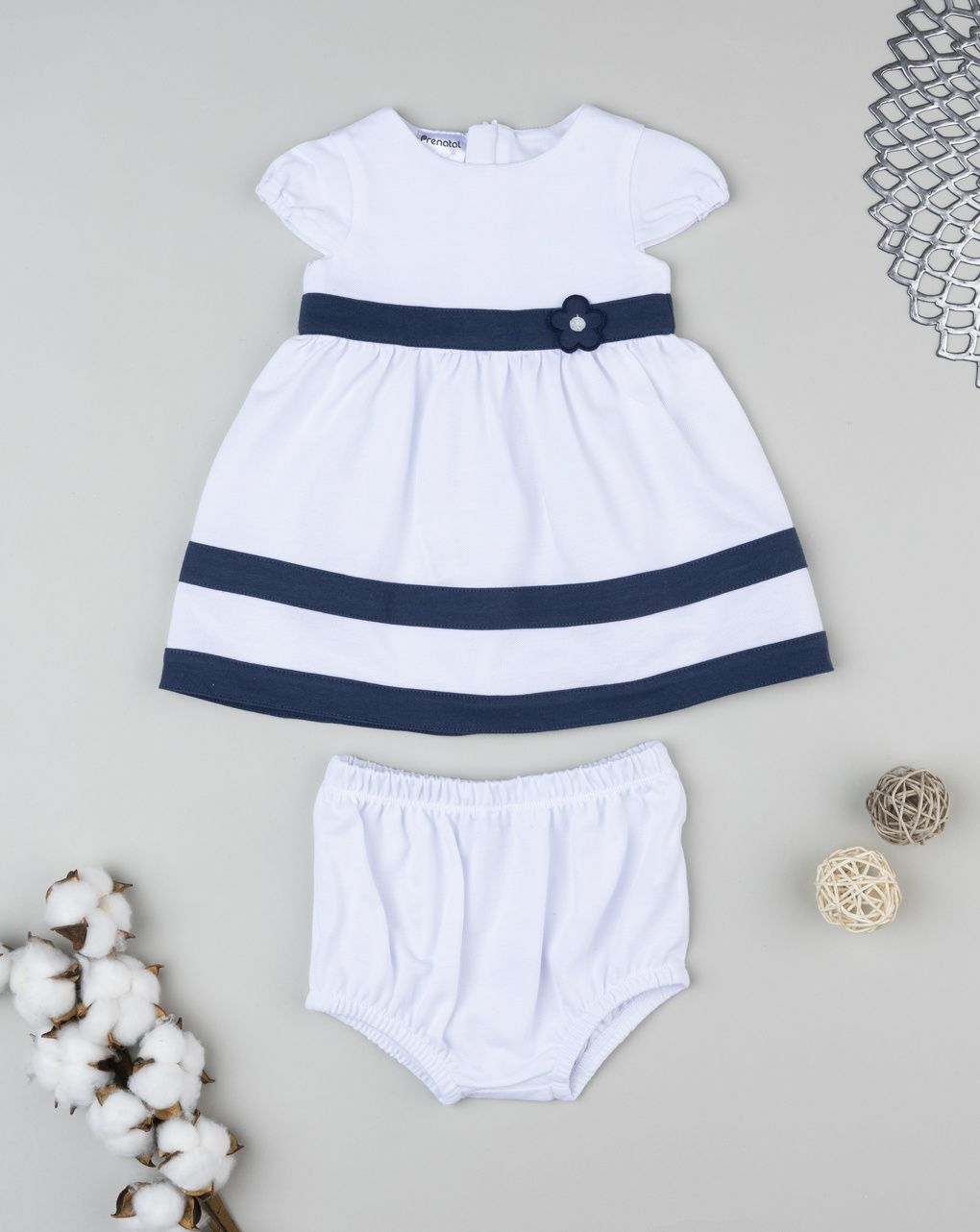 Abito bimba bianco/blu con fiore