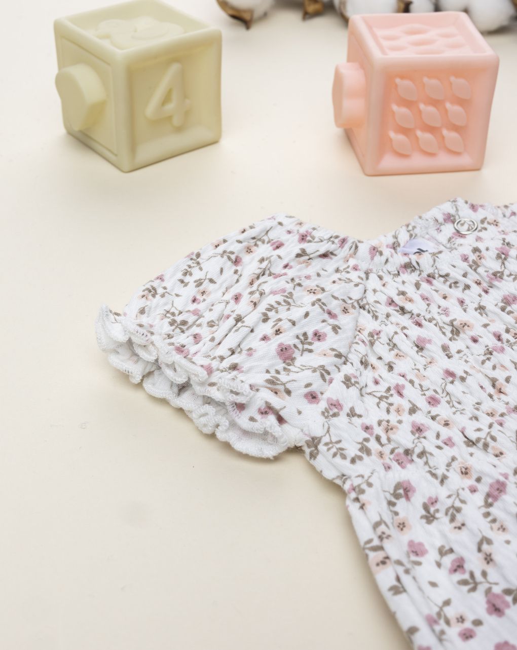 Pagliaccetto bimba beige fiorellini allover