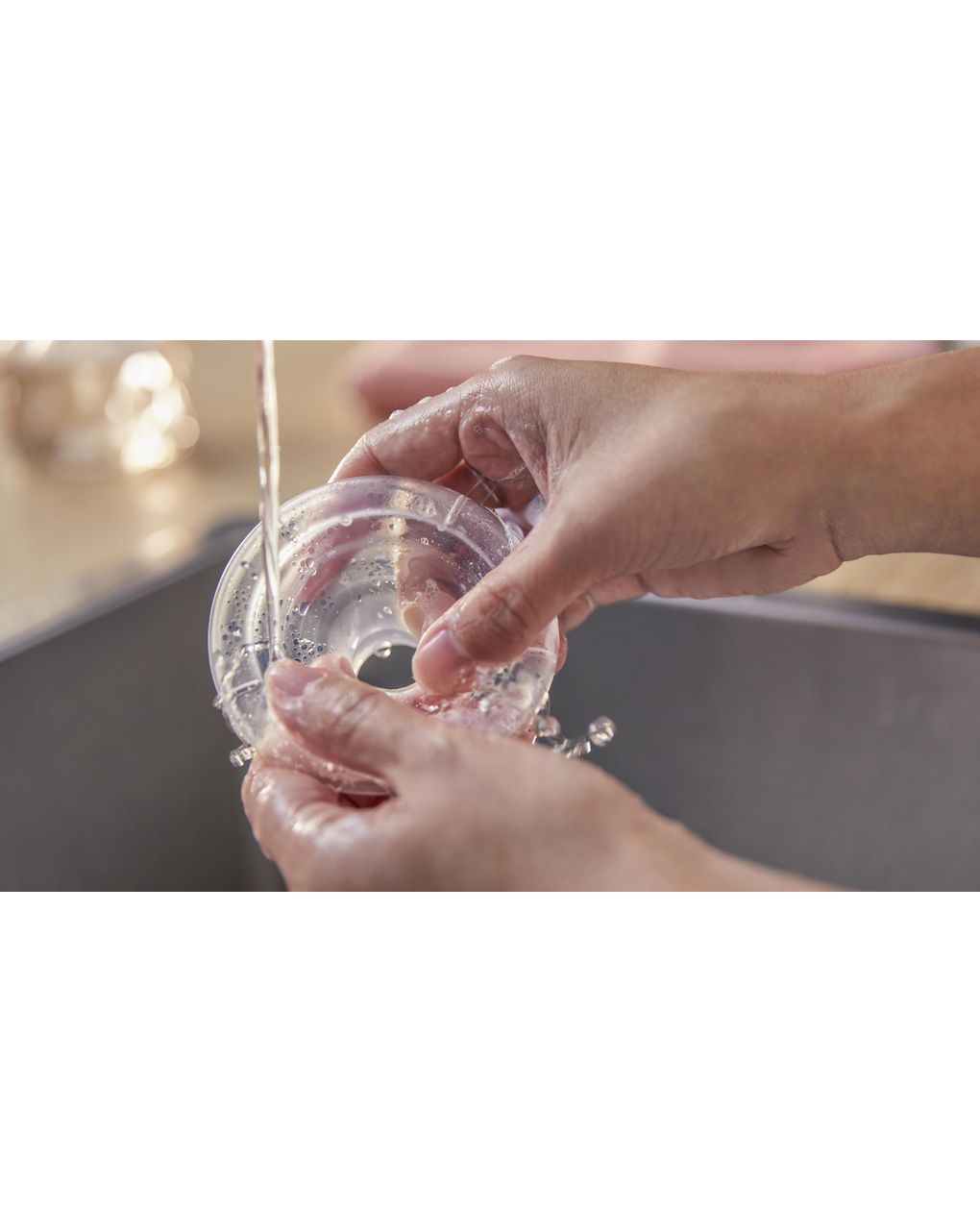 Tiralatte manuale singolo natural motion, estrazione facile e veloce, stimola il flusso del latte. senza bpa*.  modello scf430/01 - philips avent