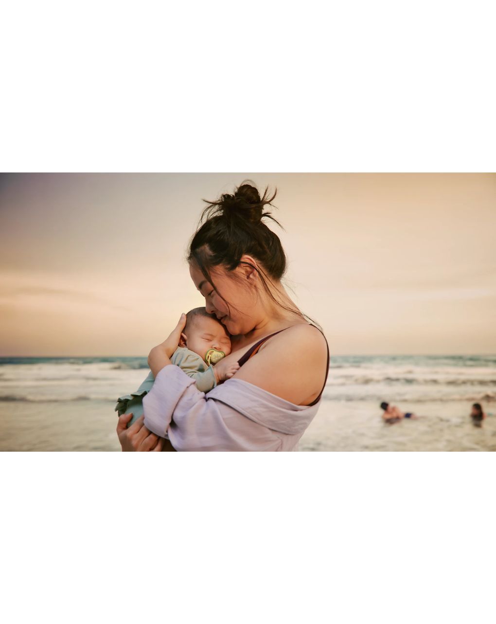 Succhietti ultra air 0-6m  pastello giallo e arancione con foglie, a base vegetale - set da 2 ciucci - philips avent