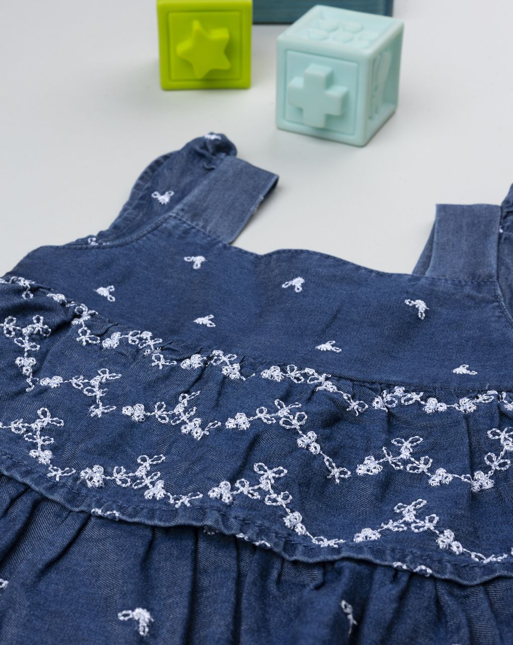 Abito bimba blu scuro con balze