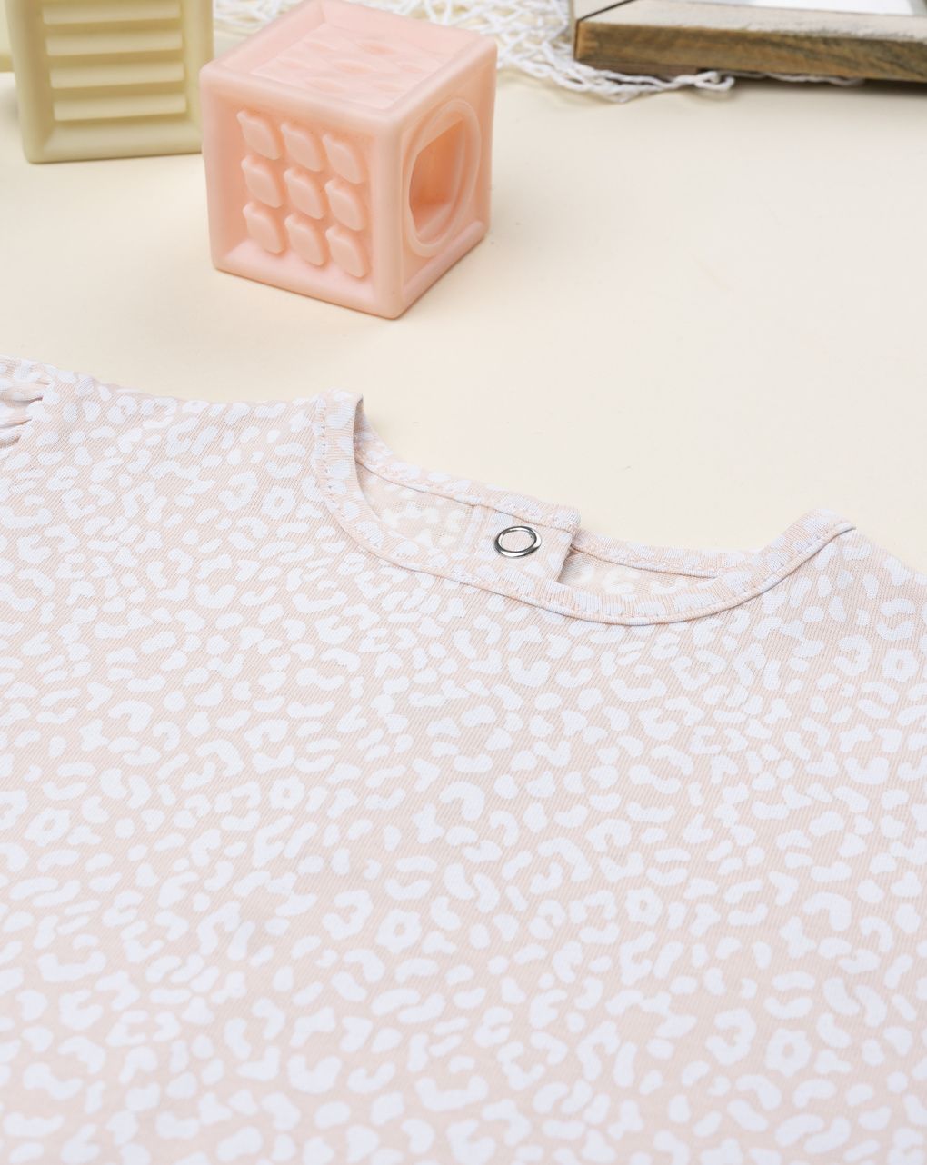 T-shirt bimba macula rosa