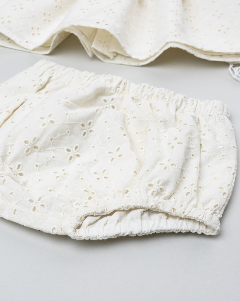 Abito bimba sangallo beige