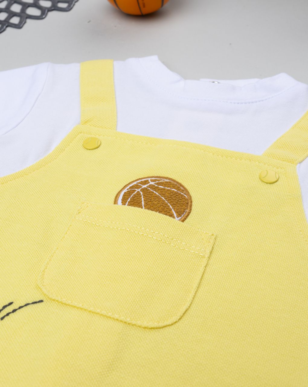 Pagliaccetto bimbo giallo basket