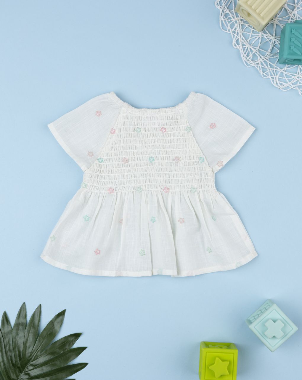 Blusa bimba arricciata stelle ricamate