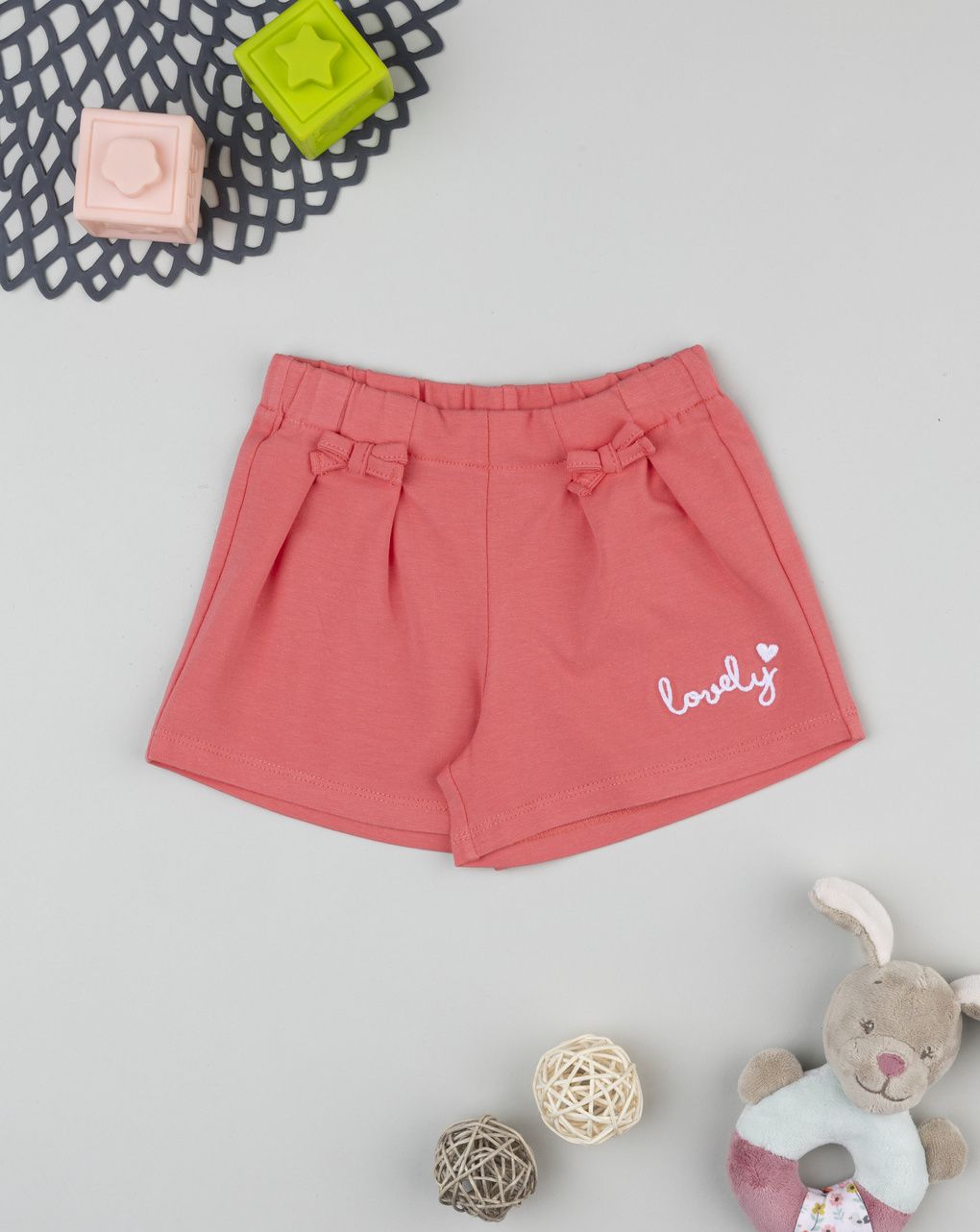 Shorts bimba corallo scritta