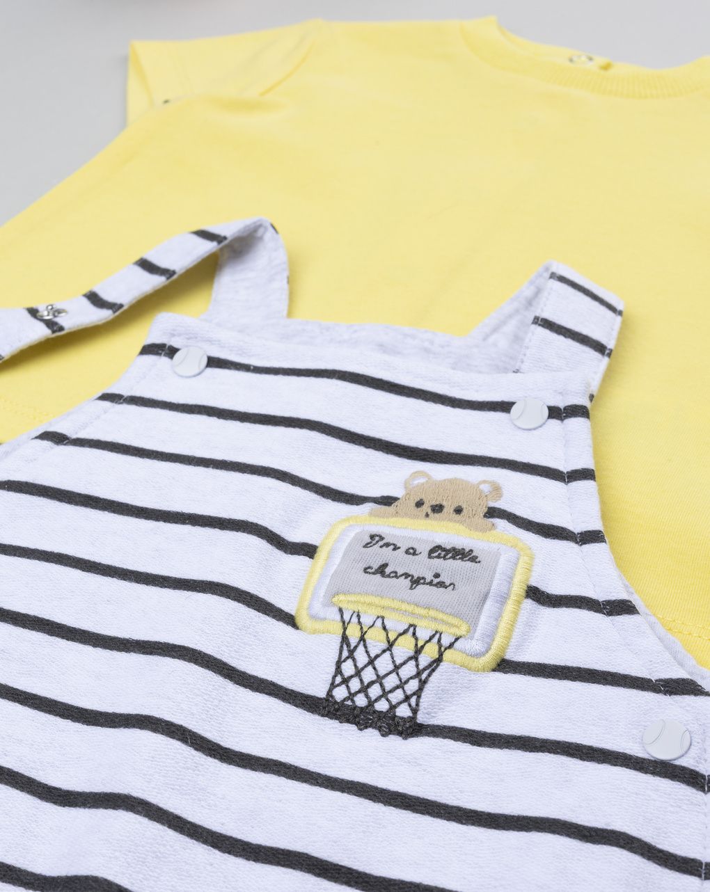 Completo salopette bimbo basket