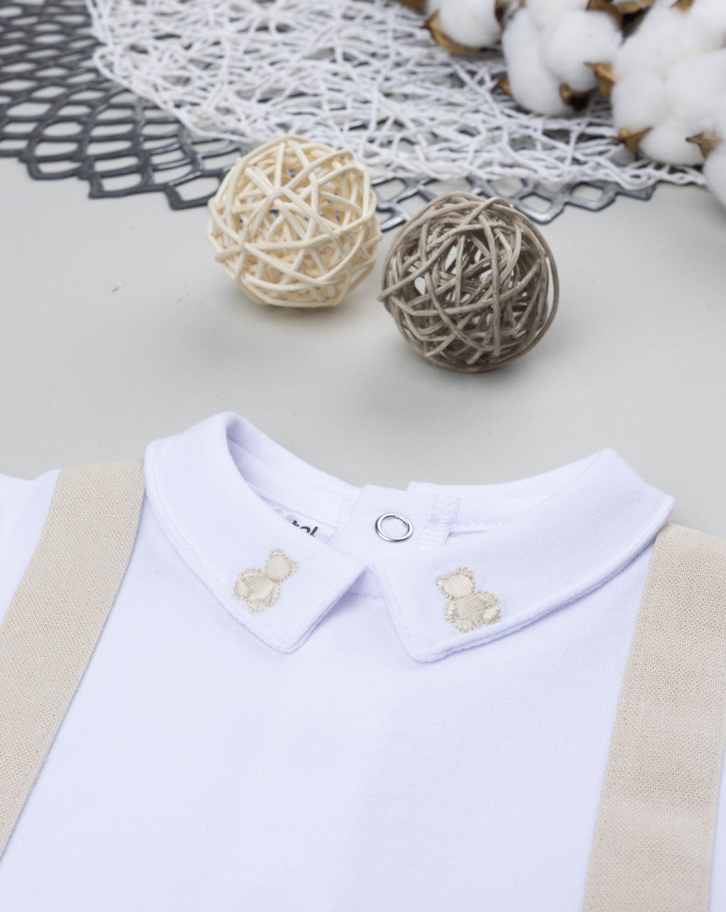 Tutina bimbo beige effetto doppio