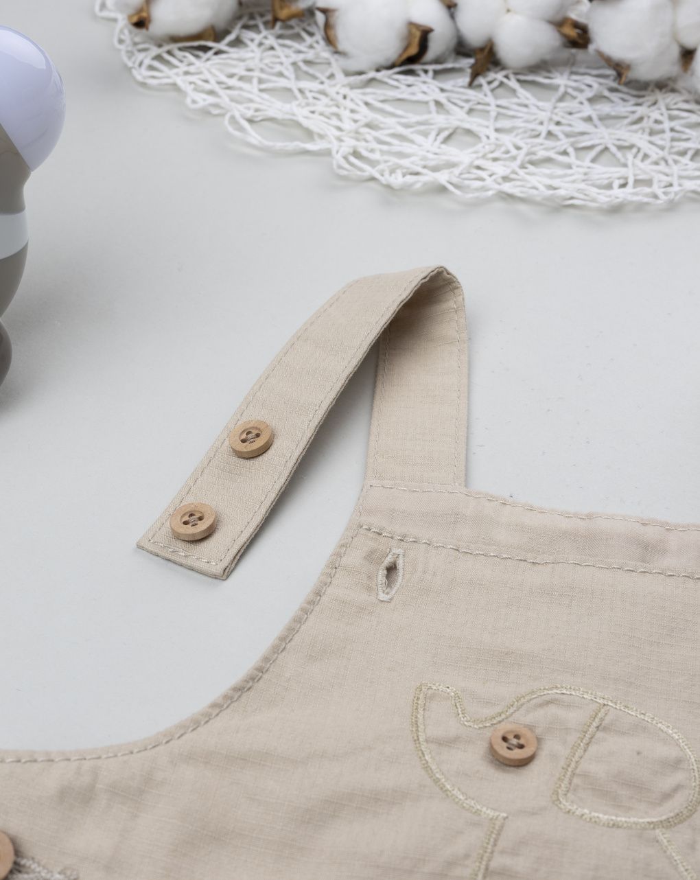 Salopette bimbo beige con tasche