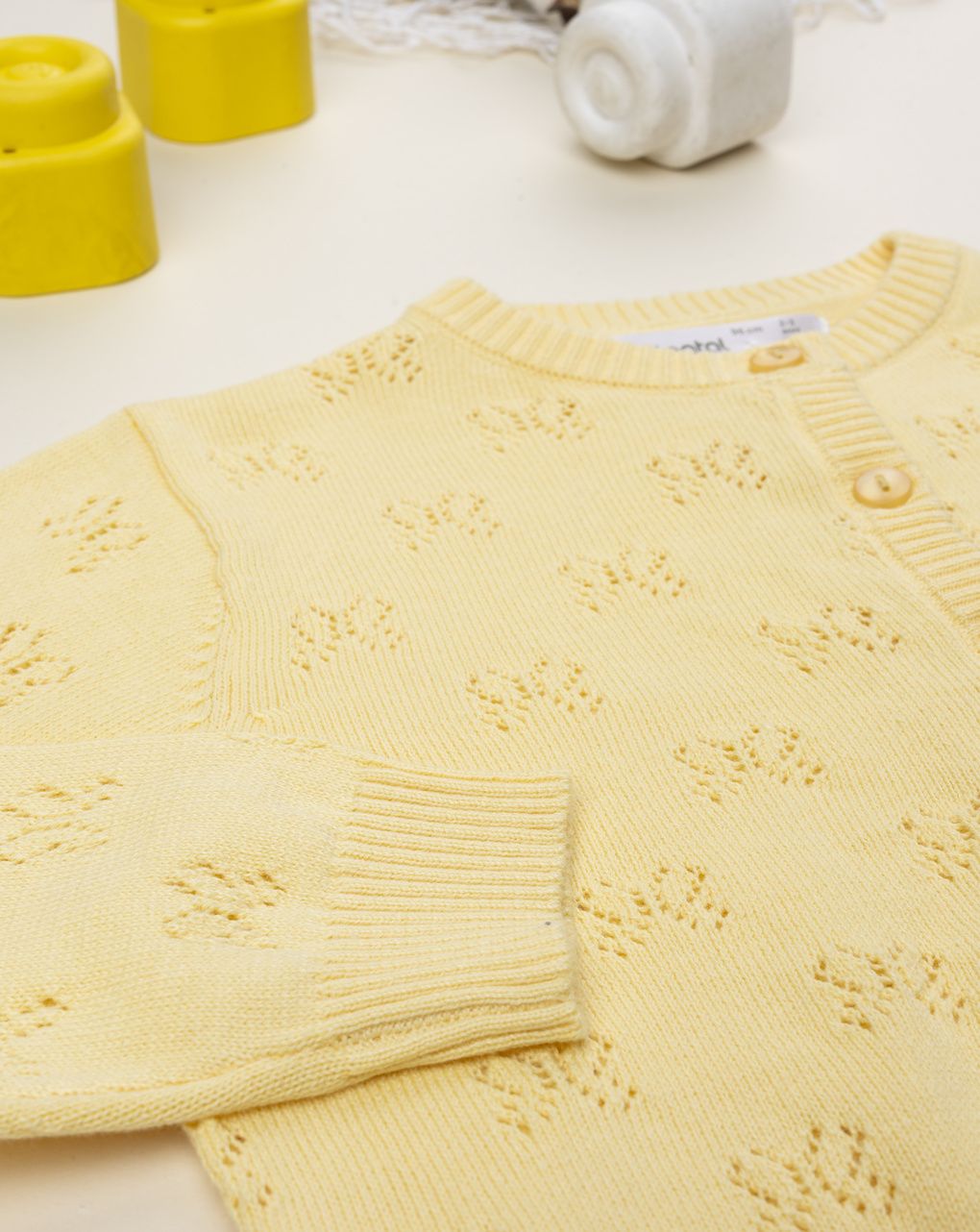 Cardigan giallo bambina traforato