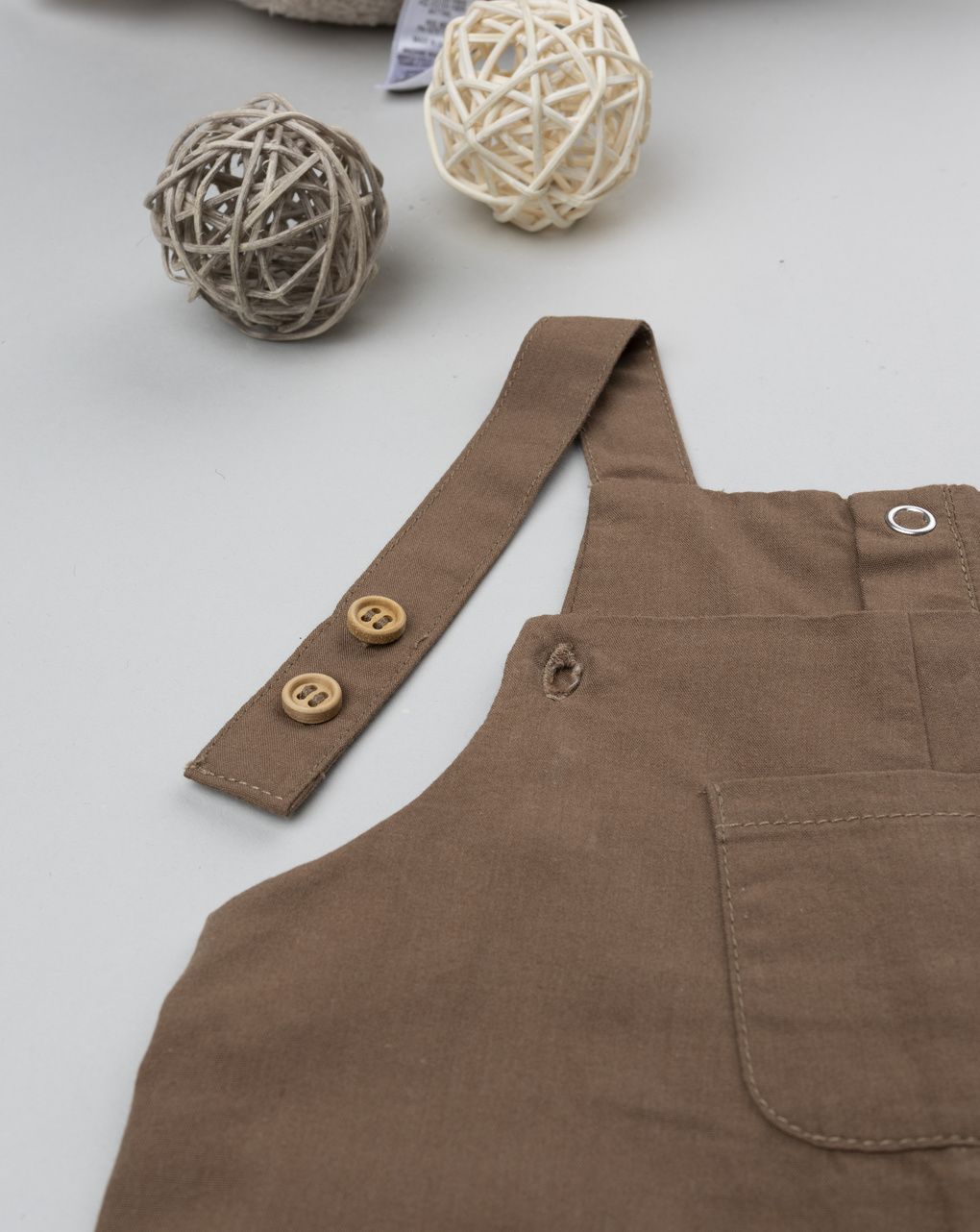 Salopette bimbo marrone con ricami
