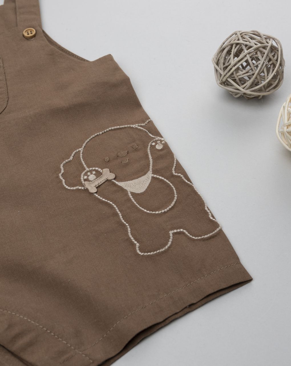 Salopette bimbo marrone con ricami