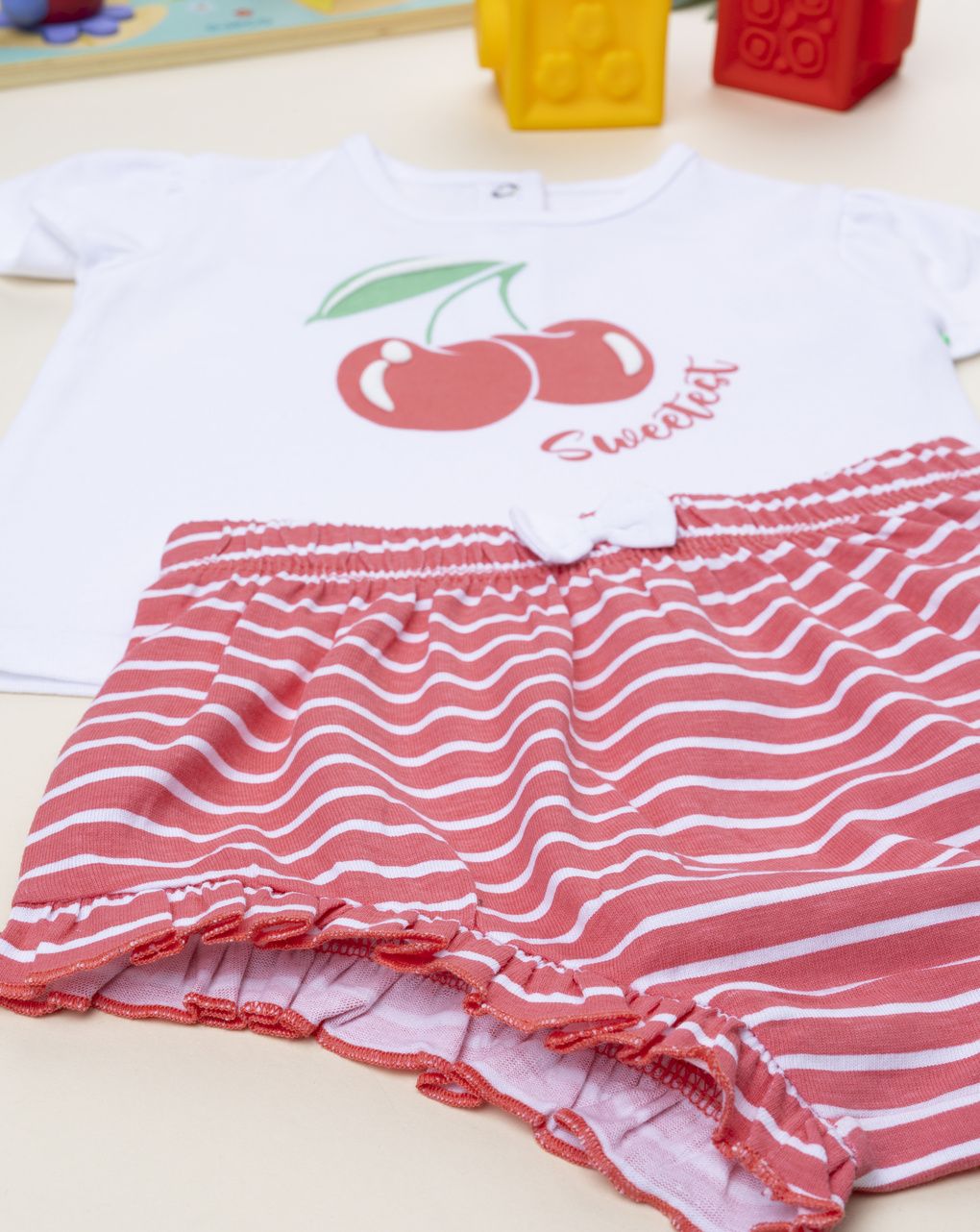 Completo estivo bimba ciliegia