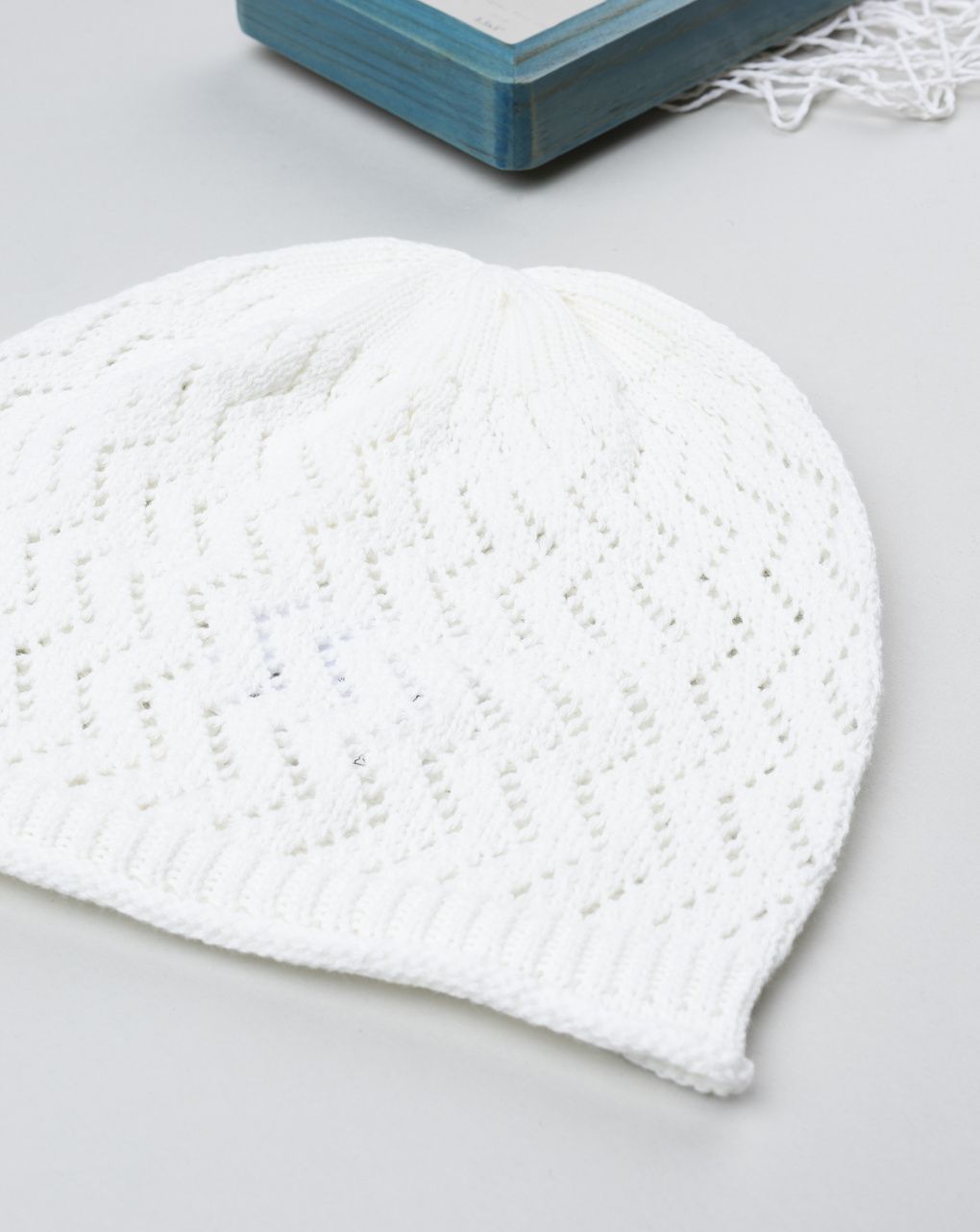 Berretto traforato bimba