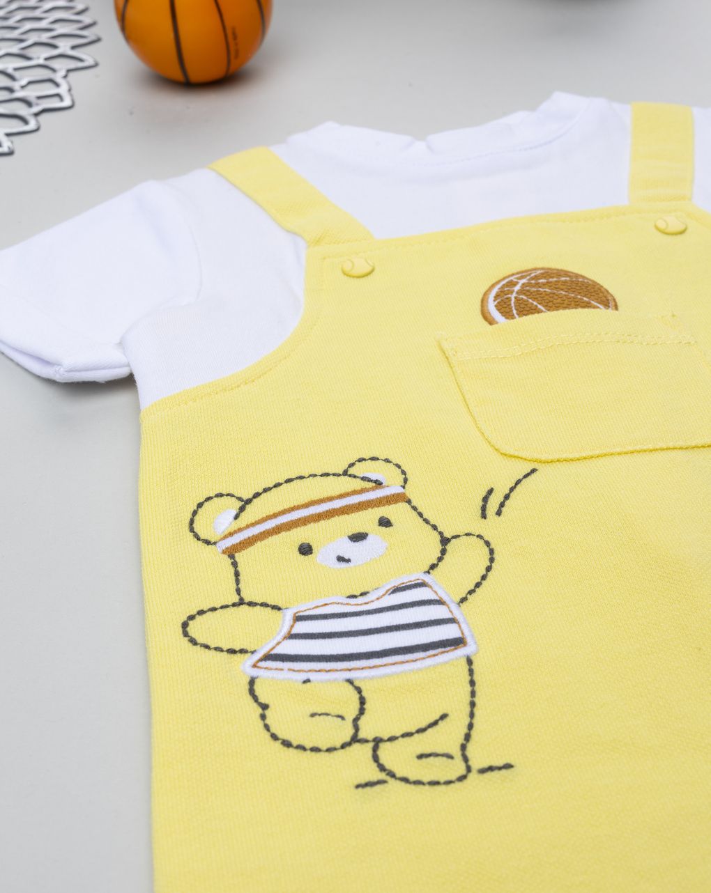 Pagliaccetto bimbo giallo basket