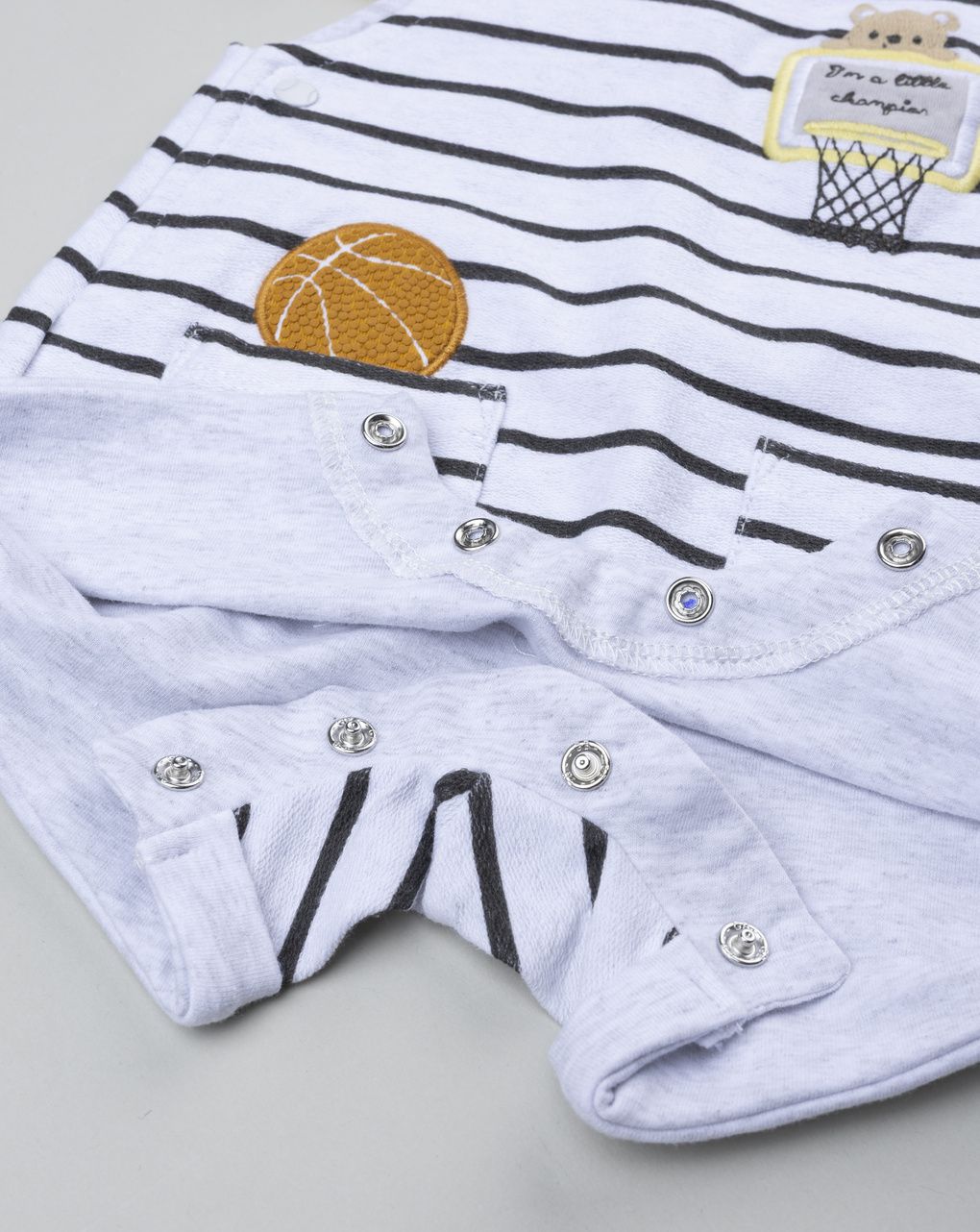 Completo salopette bimbo basket