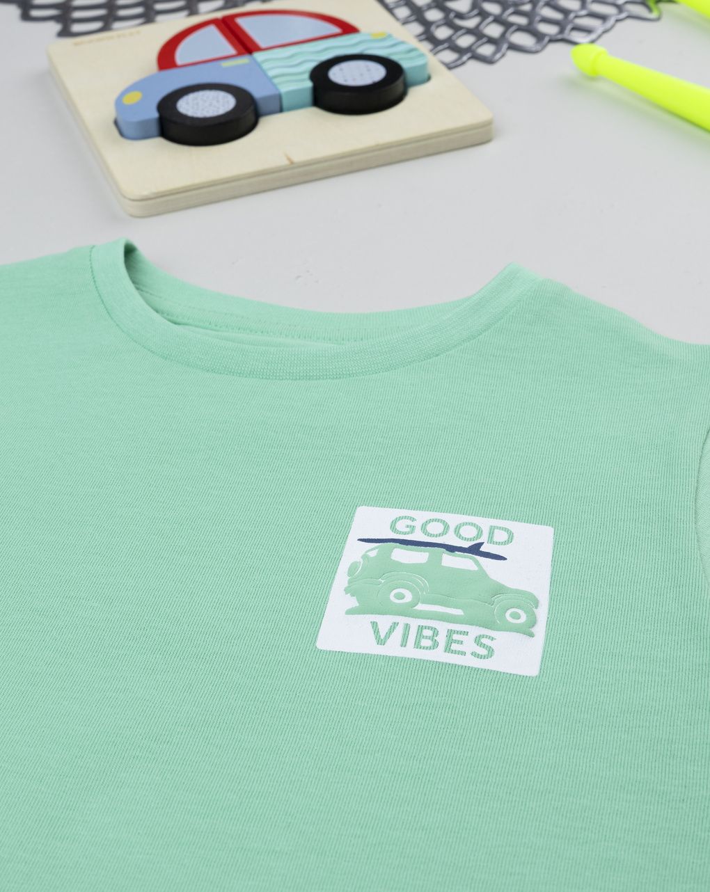 T-shirt bimbo verde mezza manica
