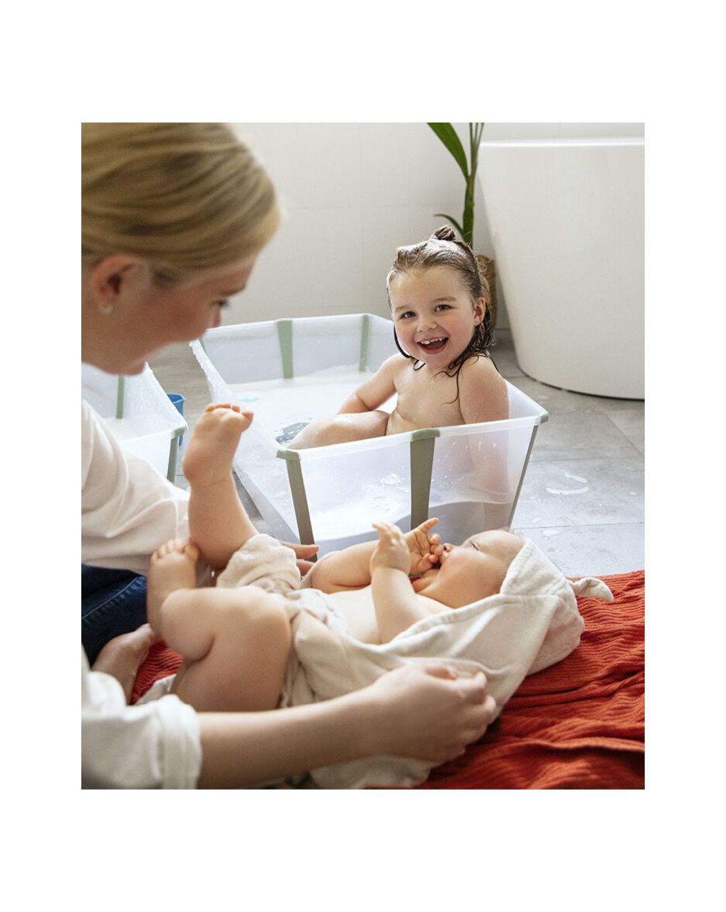 Vaschetta pieghevole flexi bath® con supporto per neonati - ocean blue - stokke®