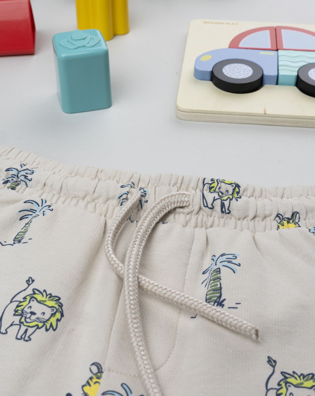 Shorts bimbo beige stampato