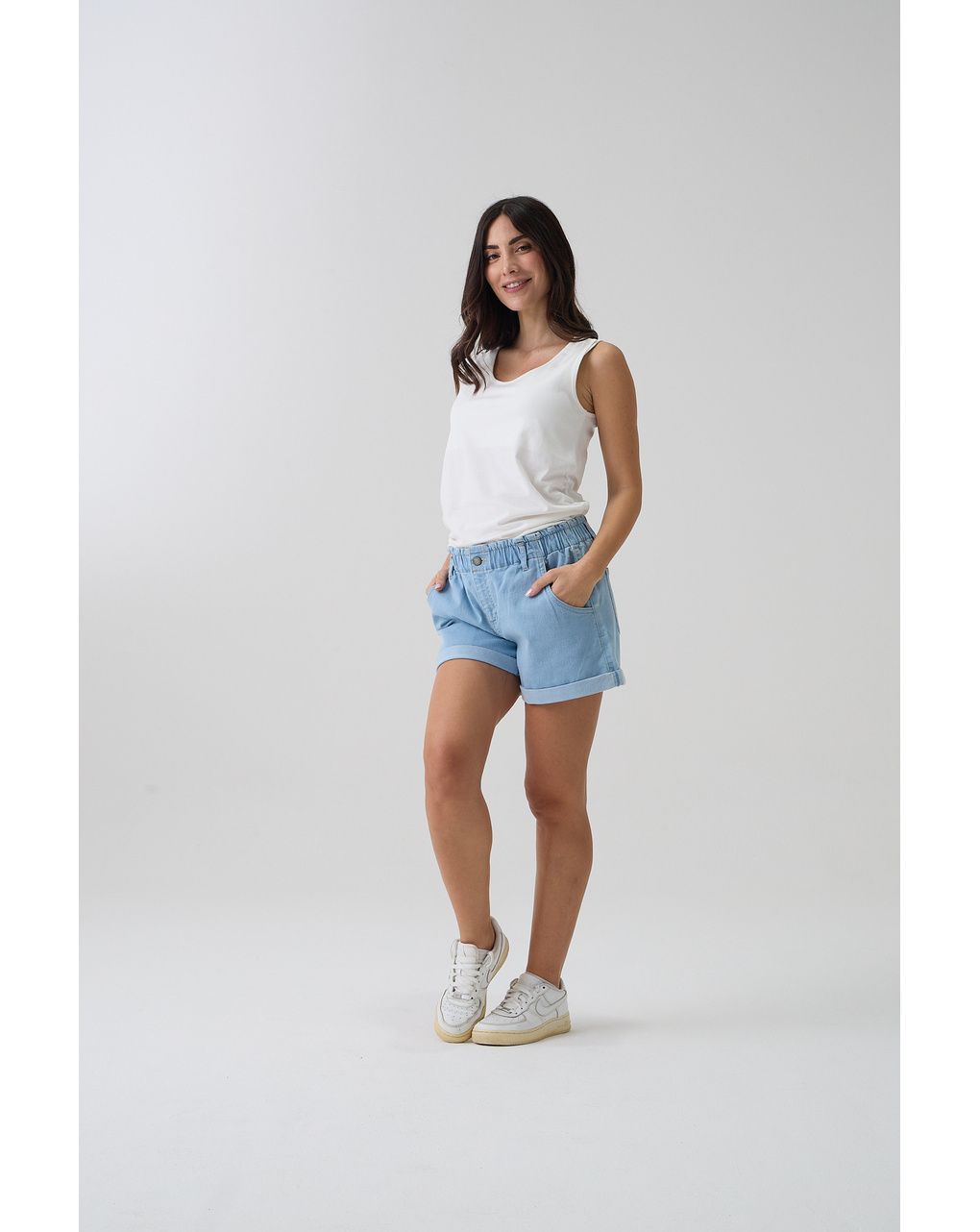 Shorts premaman in denim chiaro