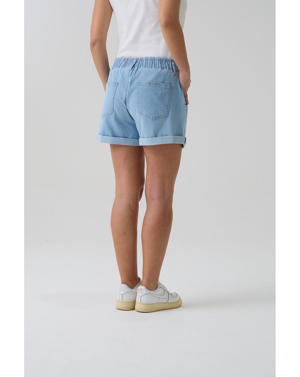 Shorts premaman in denim chiaro