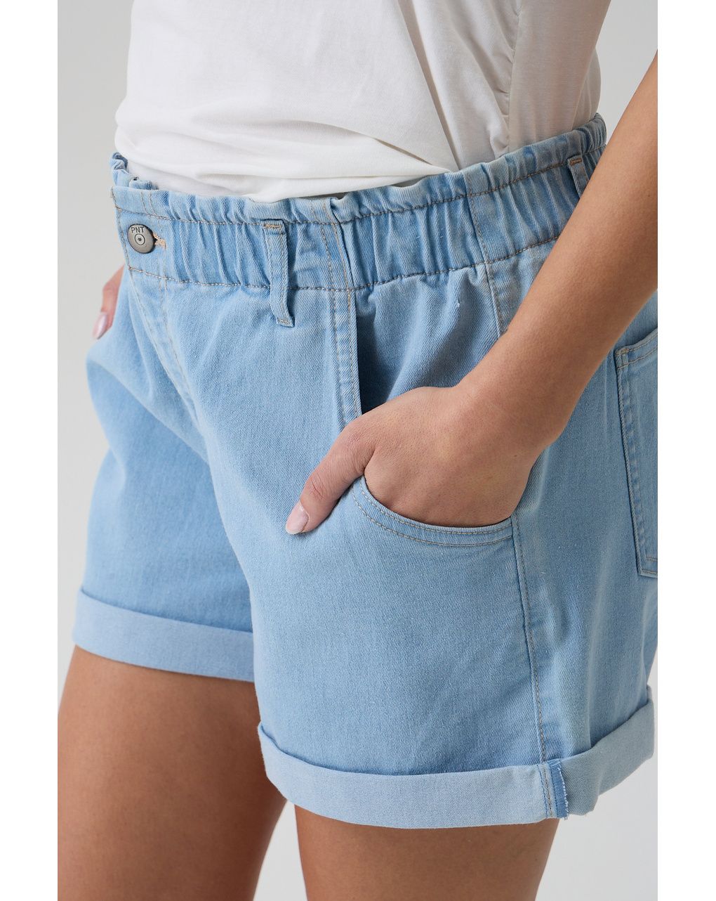 Shorts premaman in denim chiaro