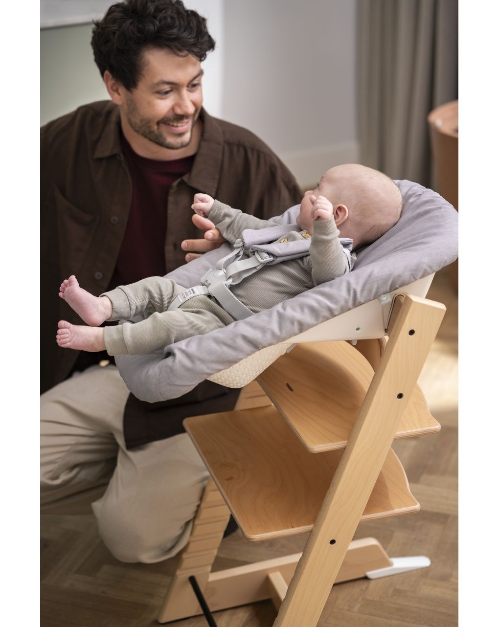 Pack seggiolone tripp trapp® naturale sedia + babyset + newborn set grigio - personalizzabile - stokke®