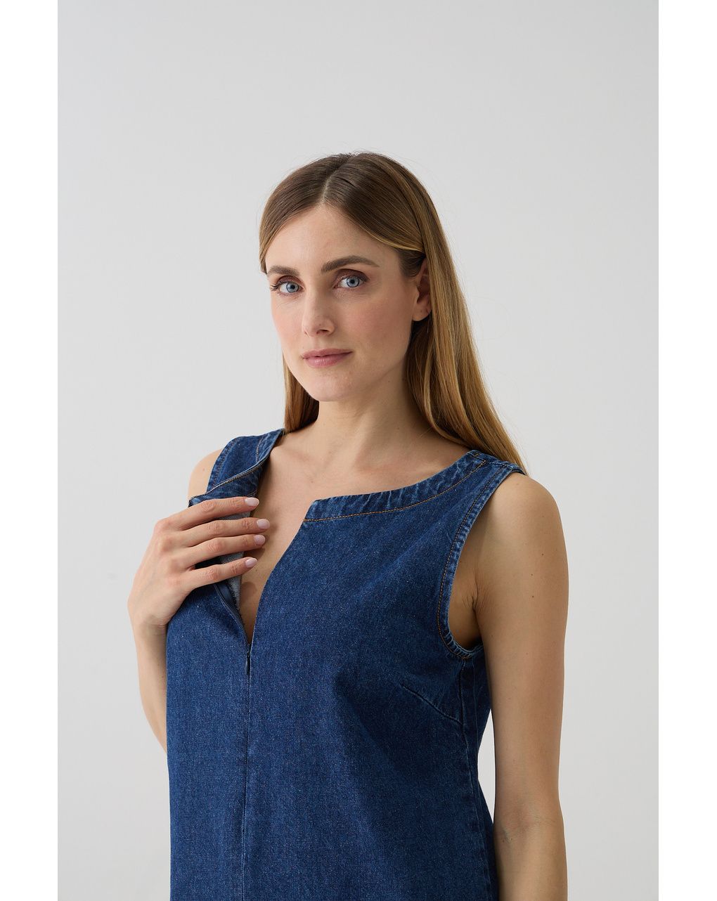 Abito smanicato denim premaman