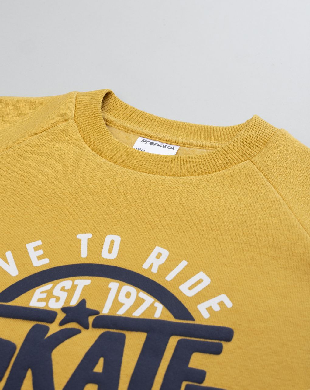 Completo jogger bambino giallo e blu con stampa skate