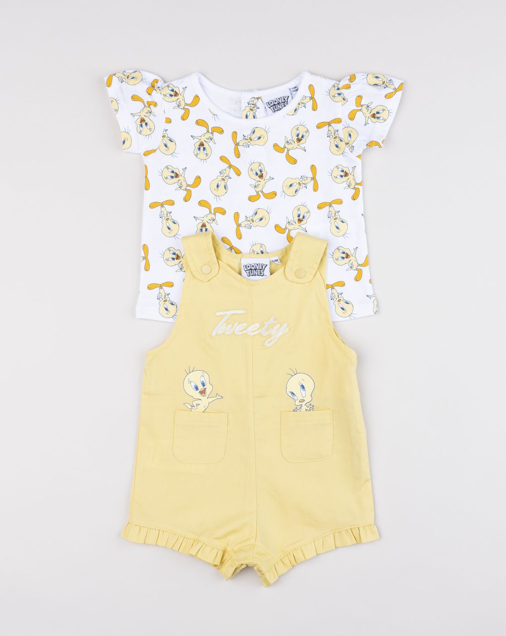 Completo bimba con salopette e t-shirt titti