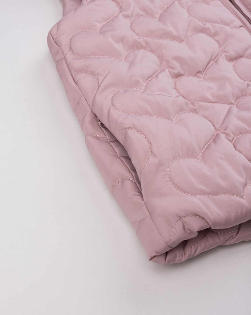 Gilet rosa imbottito bambina con trapuntatura a cuor