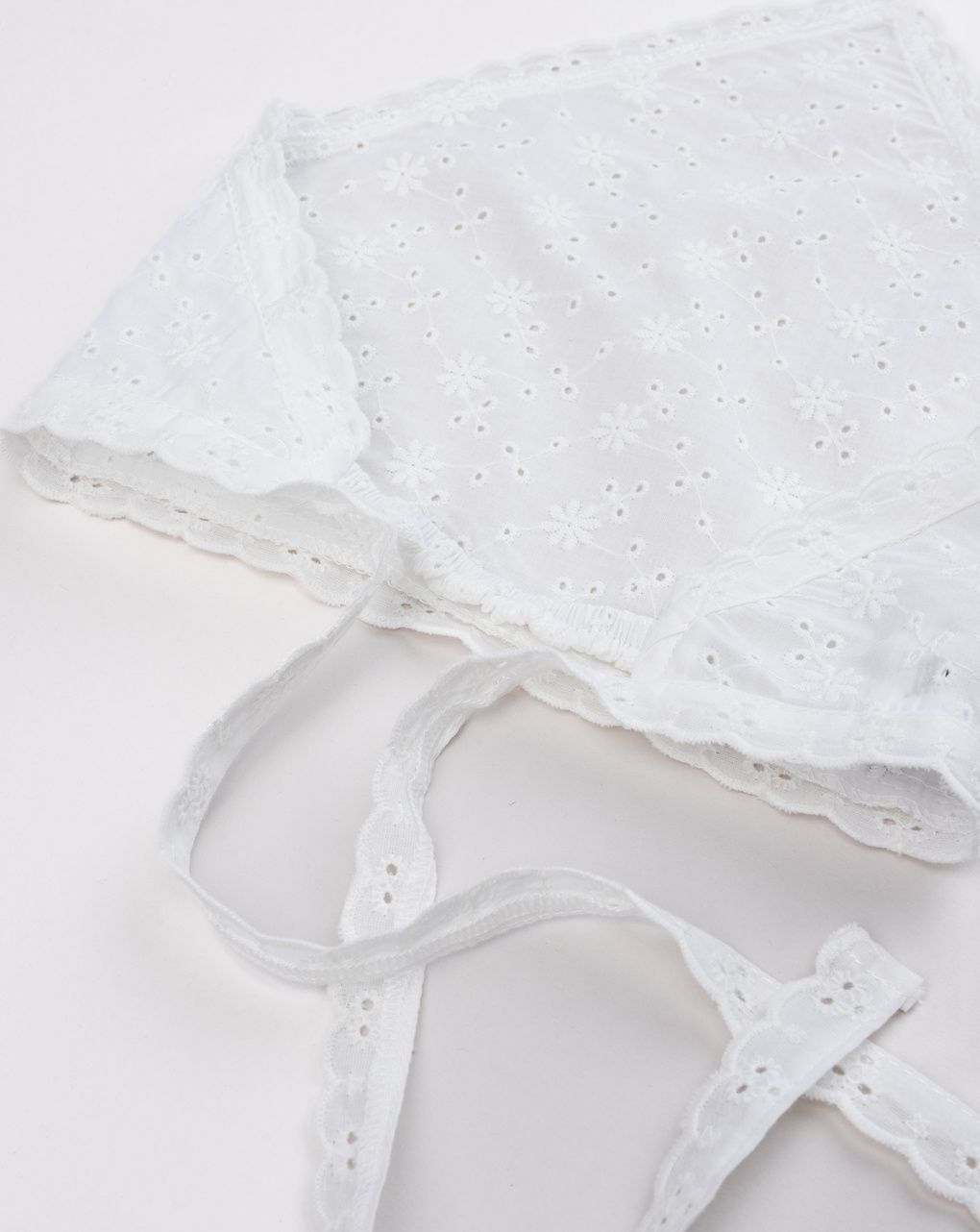 Bandana bambina in sangallo bianco