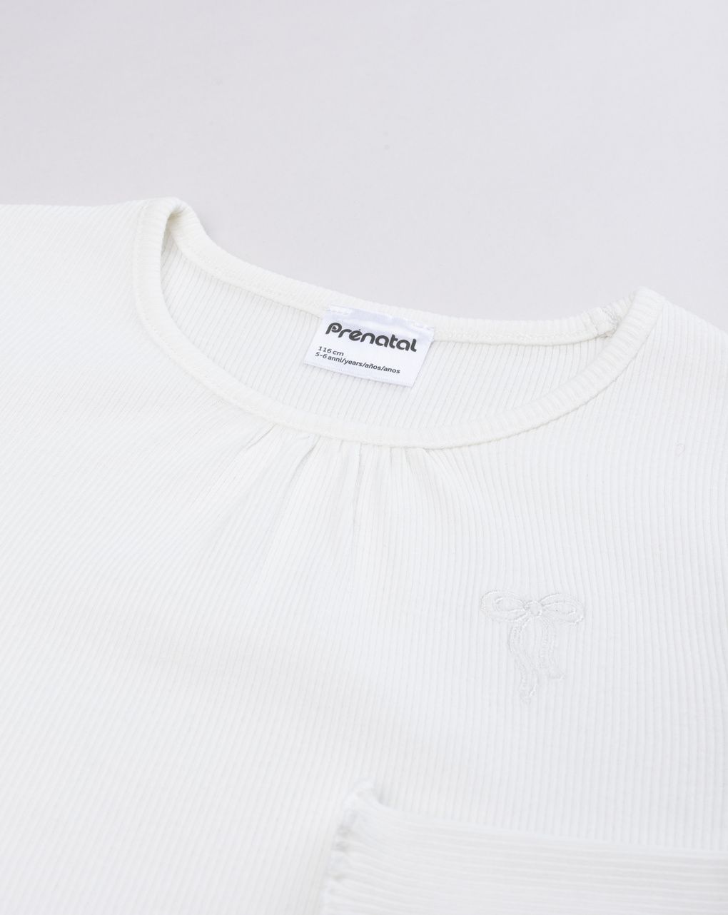 T-shirt bambina a costine blu con ricamo fiocco