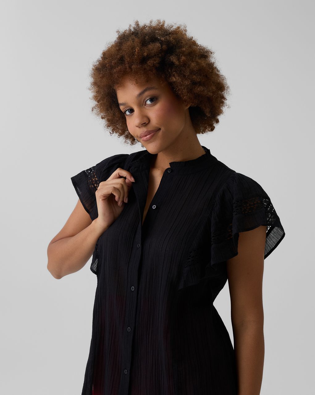 Camicia allattamento nera con maniche volant sangallo