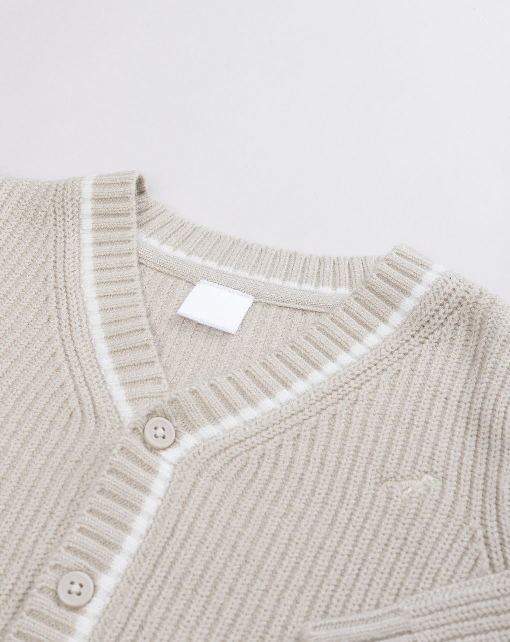 Cardigan bimbo beige in maglia stile college