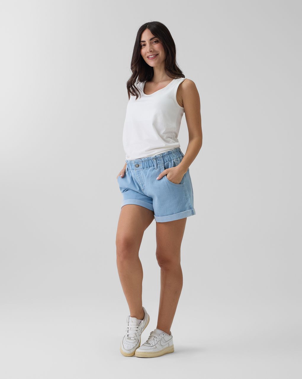Shorts premaman in denim chiaro