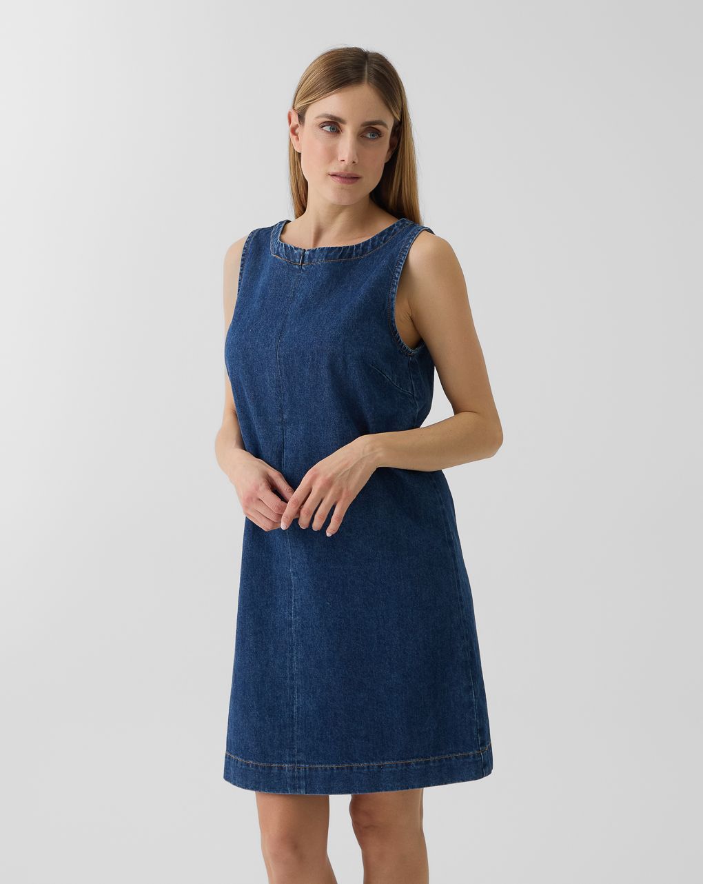 Abito smanicato denim premaman