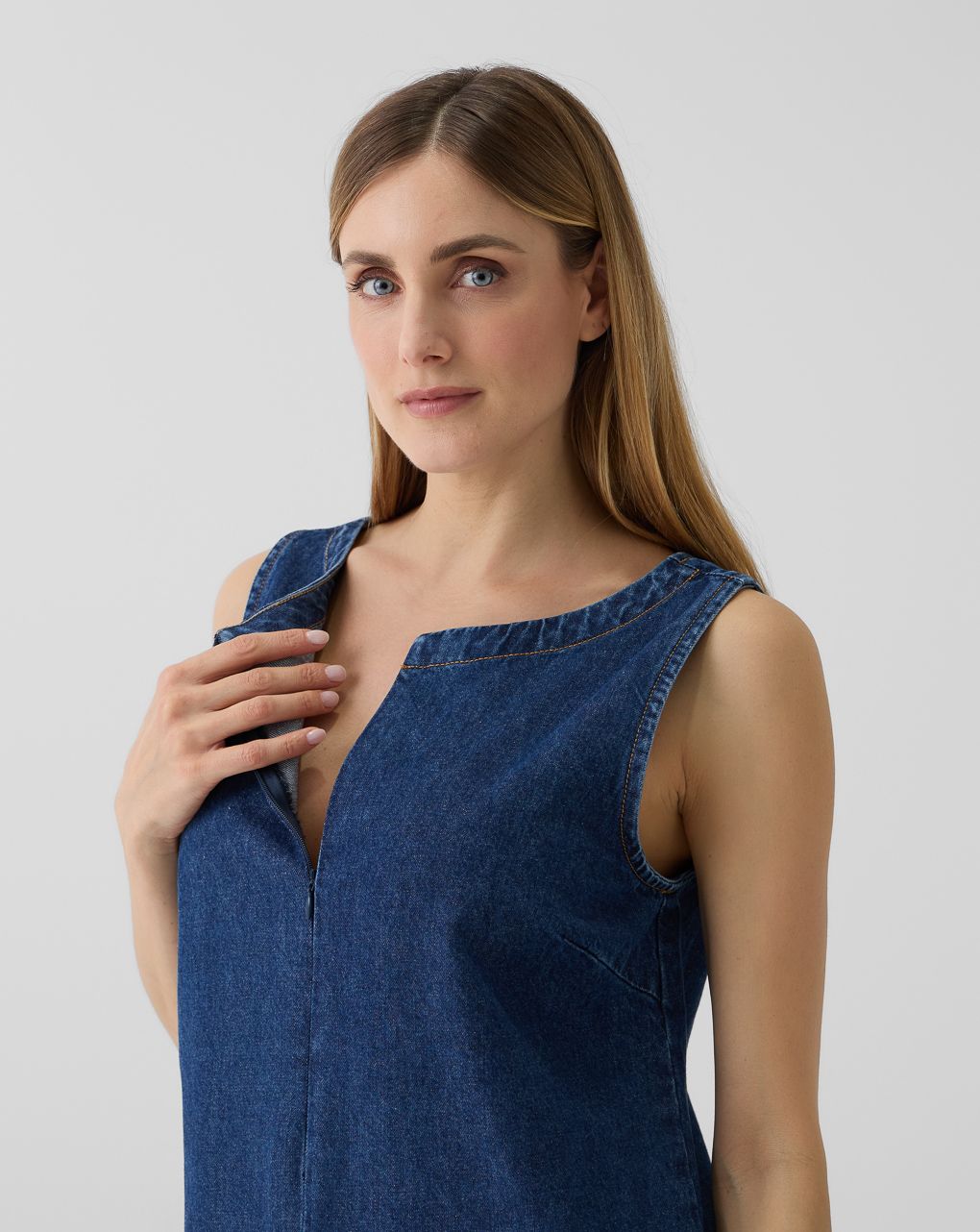 Abito smanicato denim premaman