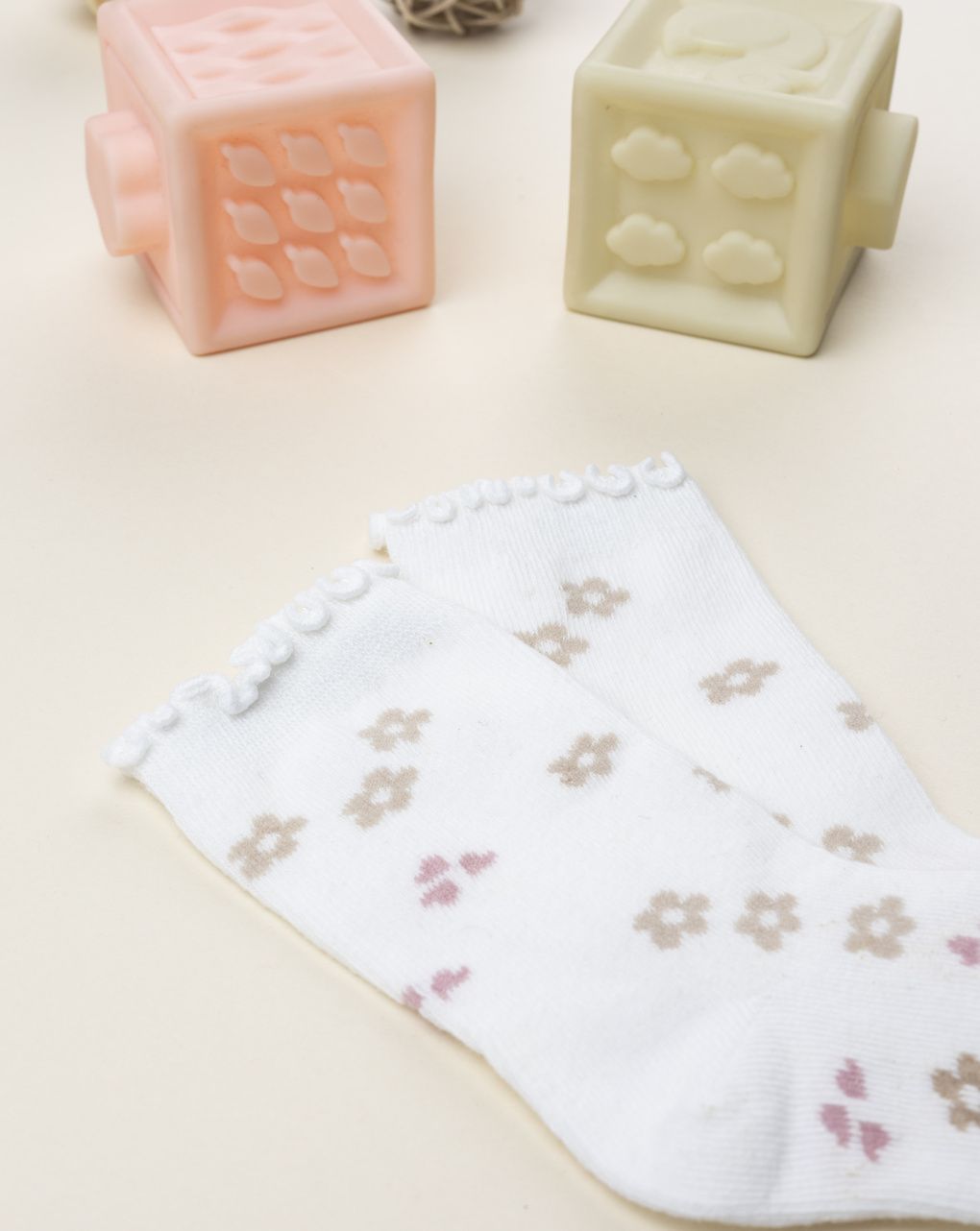 Gambaletti bambina panna con fiori e cuori