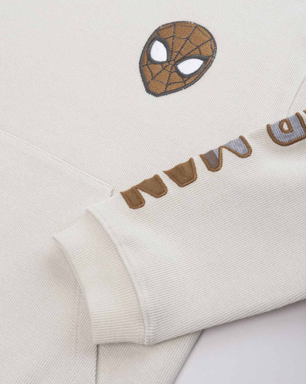 Felpa da bambino spiderman con tascone  beige